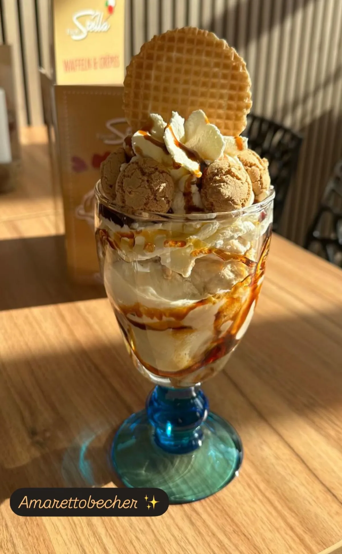 Amarettobecher im Eiscafé Stella