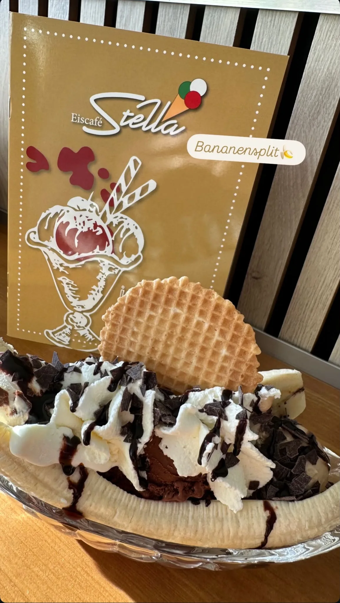 Bananensplit im Eiscafé Stella